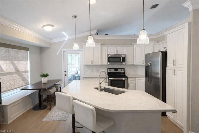 99 19th ST, Naples, FL 34120