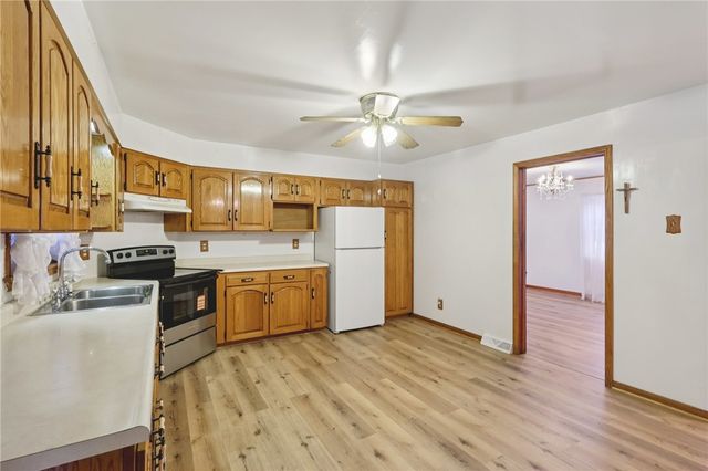 1111 Crowe Street, Shenango Twp, PA 16101