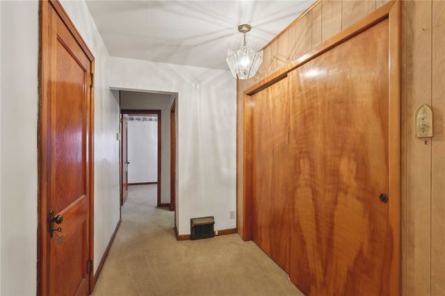 1111 Crowe Street, Shenango Twp, PA 16101