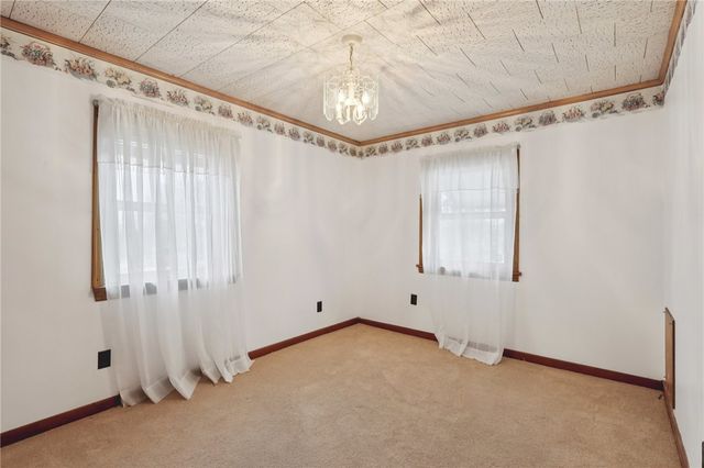 1111 Crowe Street, Shenango Twp, PA 16101