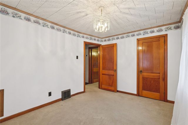 1111 Crowe Street, Shenango Twp, PA 16101