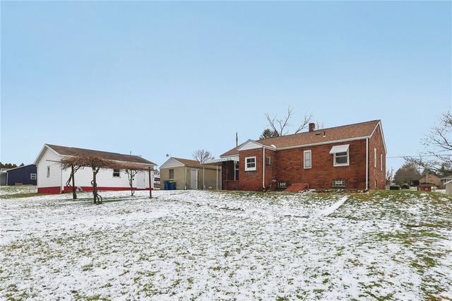 1111 Crowe Street, Shenango Twp, PA 16101