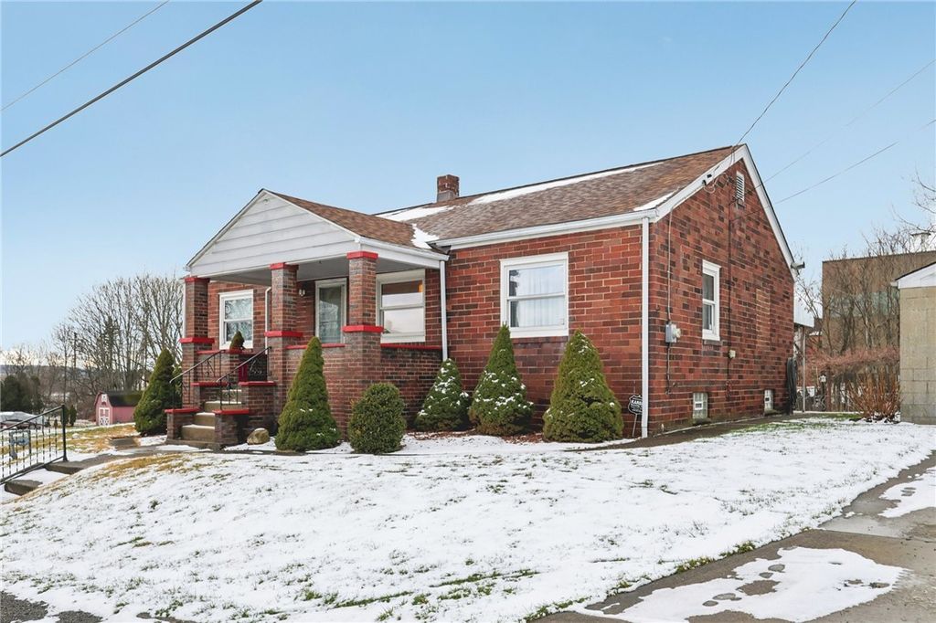 1111 Crowe Street, Shenango Twp, PA 16101