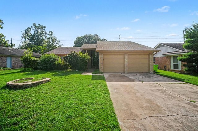 5111 Blueberry Hill Drive, Houston, TX 77084
