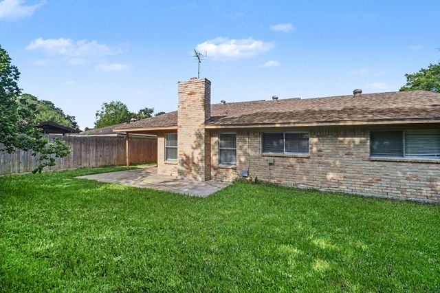 5111 Blueberry Hill Drive, Houston, TX 77084