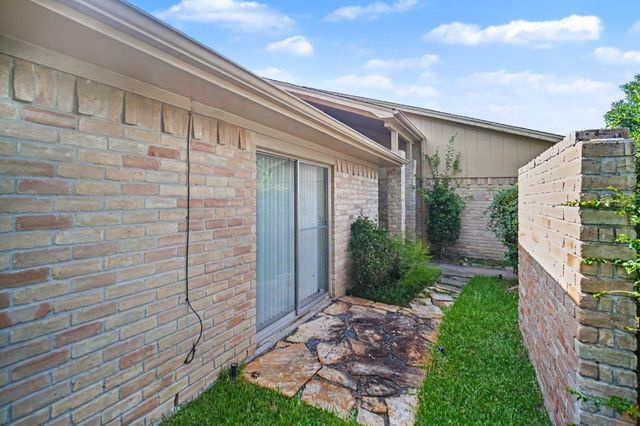 5111 Blueberry Hill Drive, Houston, TX 77084