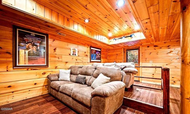 304 Carly Way, Gatlinburg, TN 37738