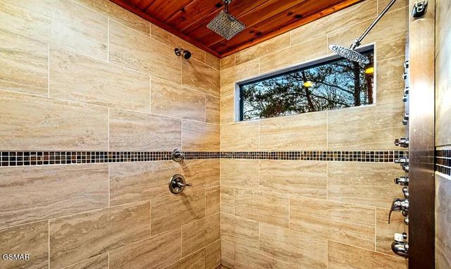 304 Carly Way, Gatlinburg, TN 37738