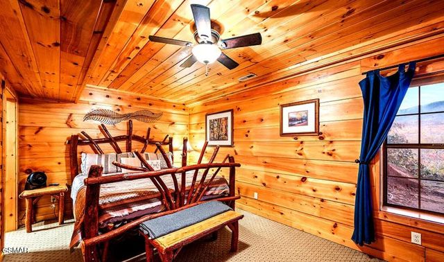 304 Carly Way, Gatlinburg, TN 37738