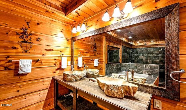 304 Carly Way, Gatlinburg, TN 37738