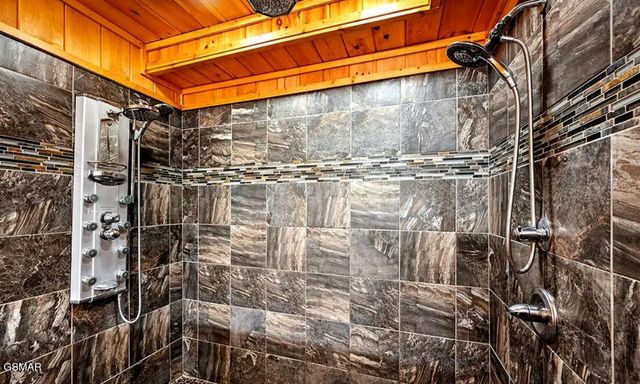 304 Carly Way, Gatlinburg, TN 37738