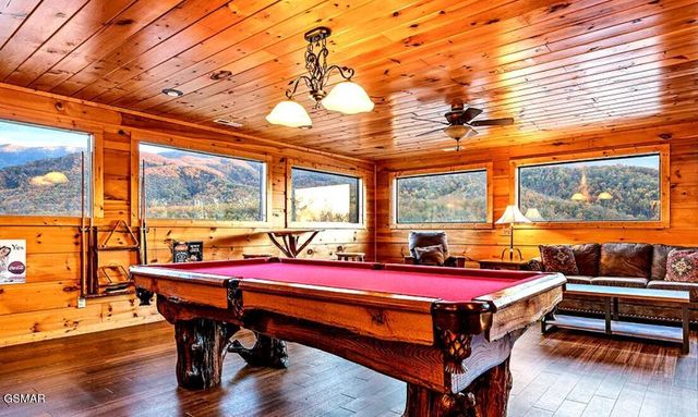 304 Carly Way, Gatlinburg, TN 37738