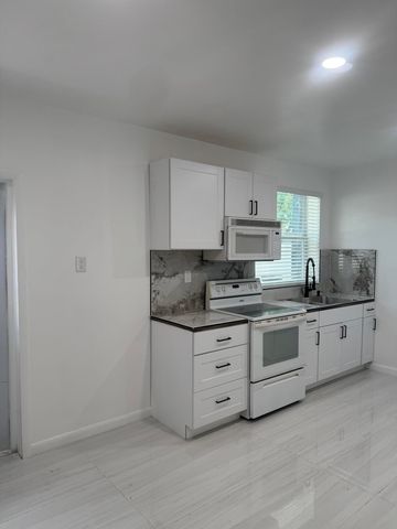4591 Purdy Lane 8, West Palm Beach, FL 33415