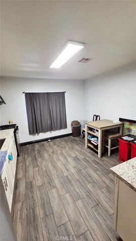 410 Niles, Bakersfield, CA 93305