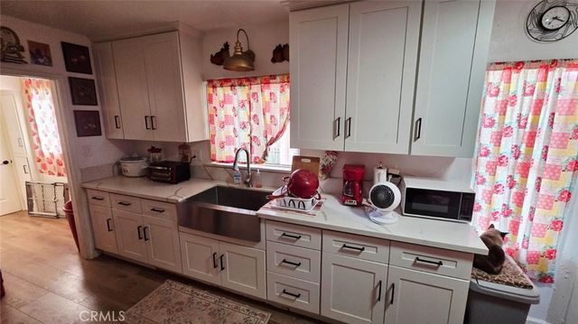 410 Niles, Bakersfield, CA 93305