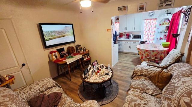 410 Niles, Bakersfield, CA 93305