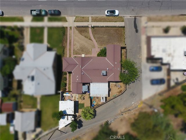 410 Niles, Bakersfield, CA 93305
