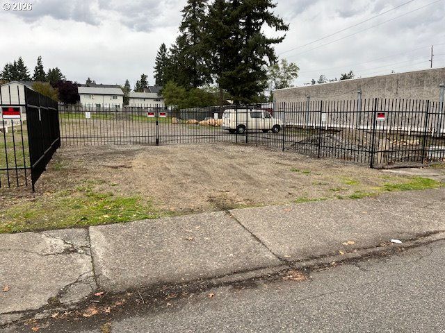 16119 Se STARK St, Portland, OR 97233