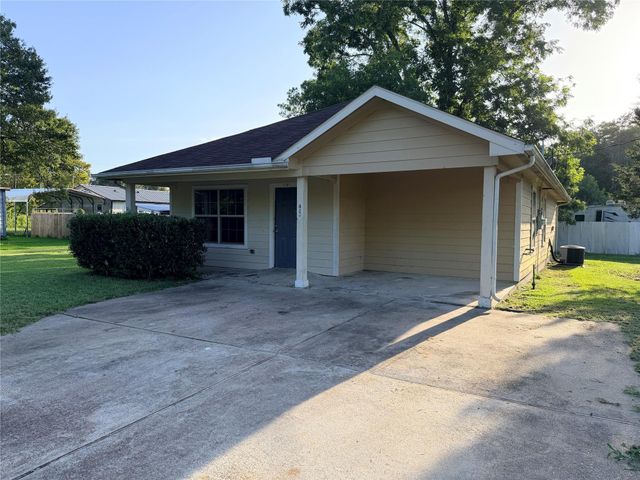 424 Baker Circle, Ames, TX 77575