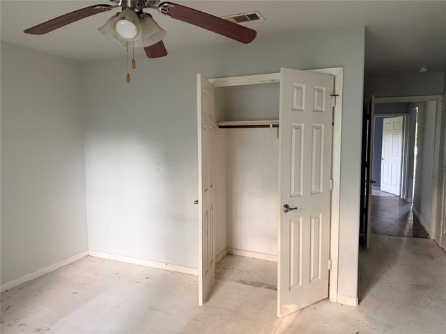 424 Baker Circle, Ames, TX 77575