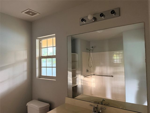 424 Baker Circle, Ames, TX 77575