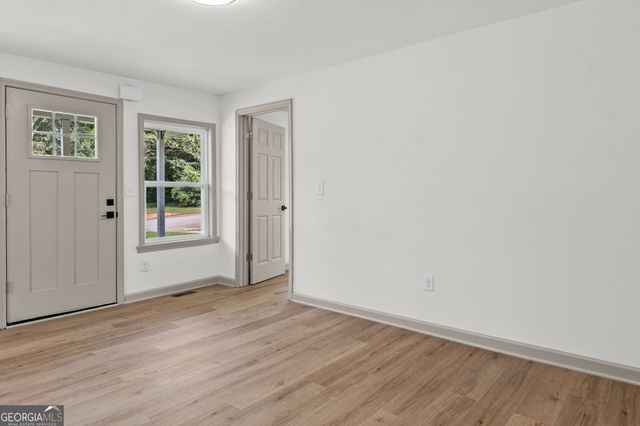 120 Woodlawn Avenue, Griffin, GA 30224