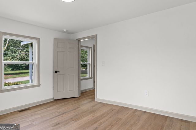 120 Woodlawn Avenue, Griffin, GA 30224