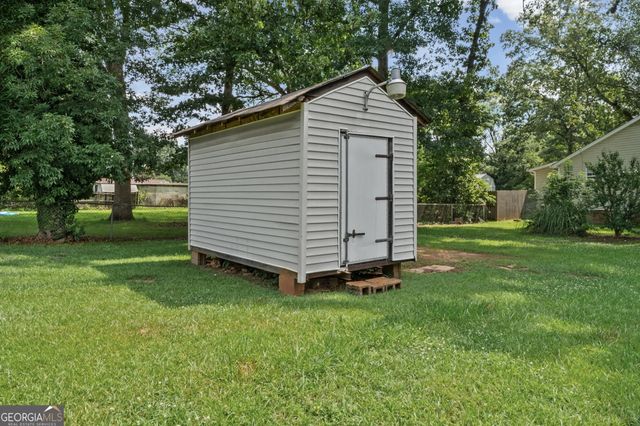 120 Woodlawn Avenue, Griffin, GA 30224