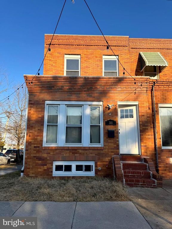 301 CORNWALL ST, Baltimore, MD 21224
