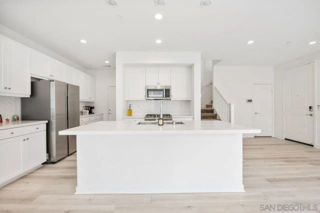 27748 Heritage Ln, Valley Center, CA 92082