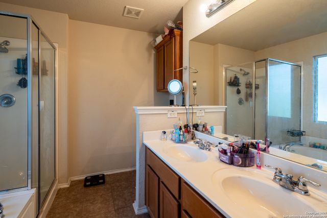 519 Donalan, Converse, TX 78109
