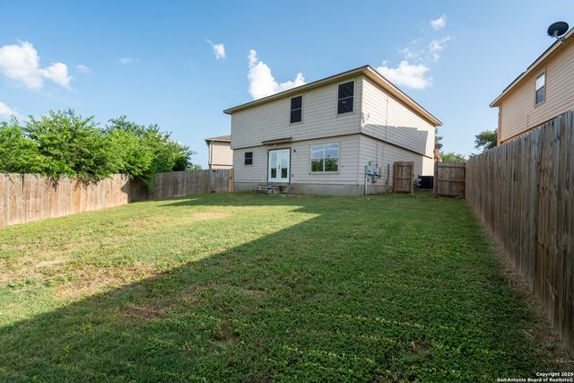 519 Donalan, Converse, TX 78109