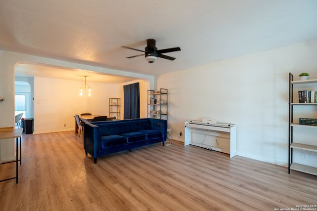 519 Donalan, Converse, TX 78109