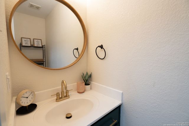 519 Donalan, Converse, TX 78109
