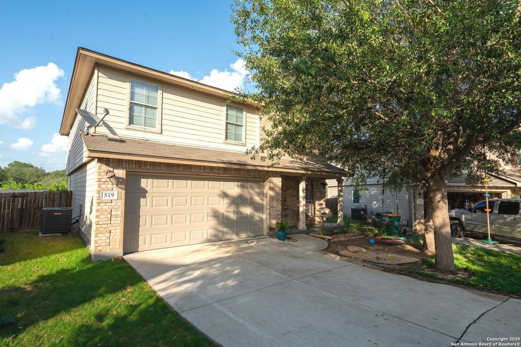 519 Donalan, Converse, TX 78109