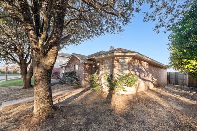 1732 Straus Road, Cedar Hill, TX 75104