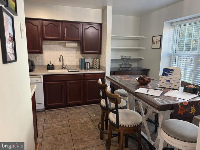 12232 NUTMEG CT, Woodbridge, VA 22192