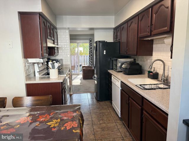 12232 NUTMEG CT, Woodbridge, VA 22192