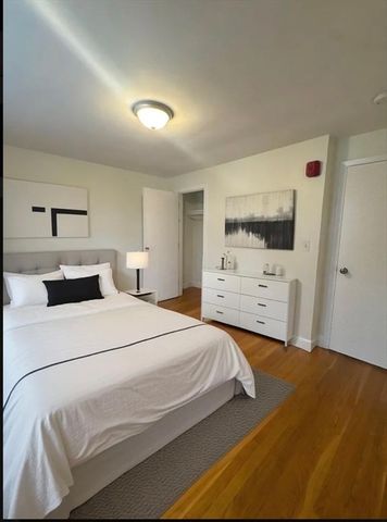 15 Park Ave 6, Foxboro, MA 02035