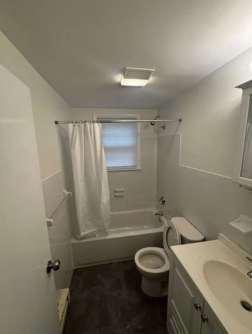 15 Park Ave 6, Foxboro, MA 02035