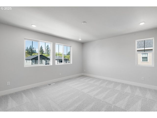 7774 Nw Dorthea Ter, Portland, OR 97229
