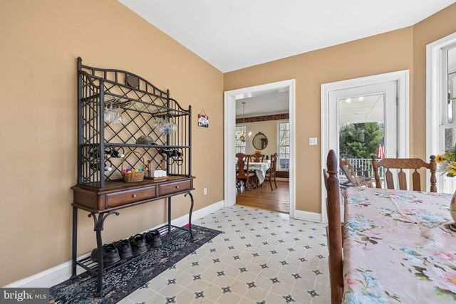 7214 CLIFTON RD, Clifton, VA 20124