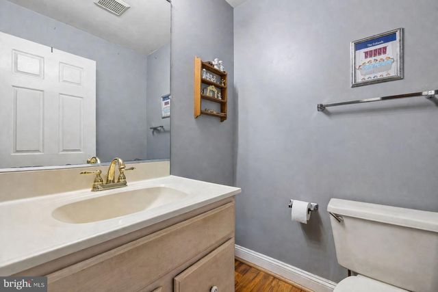 7214 CLIFTON RD, Clifton, VA 20124