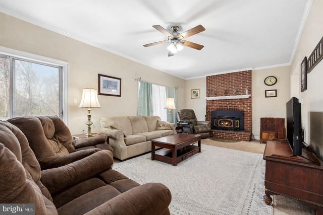 7214 CLIFTON RD, Clifton, VA 20124