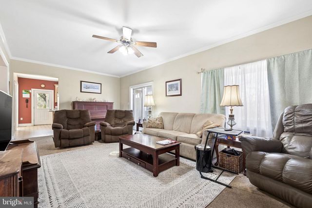 7214 CLIFTON RD, Clifton, VA 20124