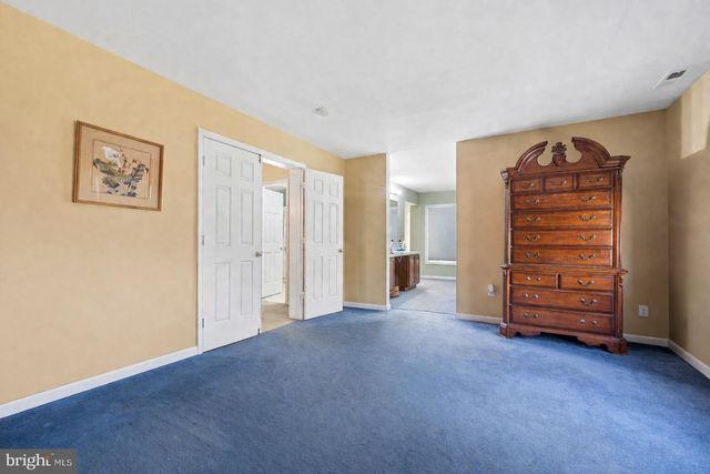 7214 CLIFTON RD, Clifton, VA 20124