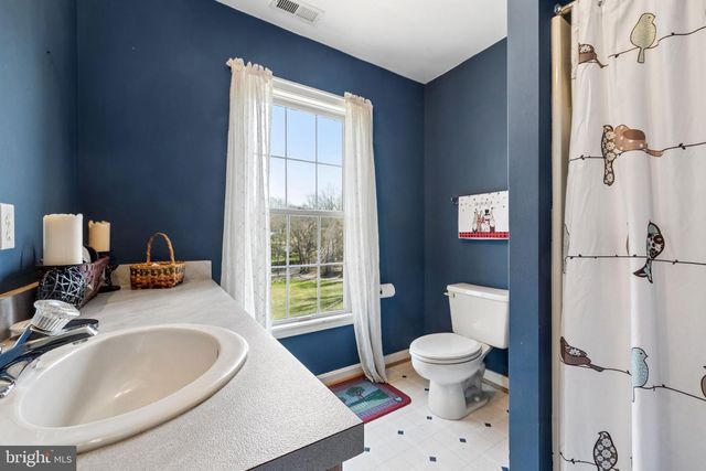 7214 CLIFTON RD, Clifton, VA 20124