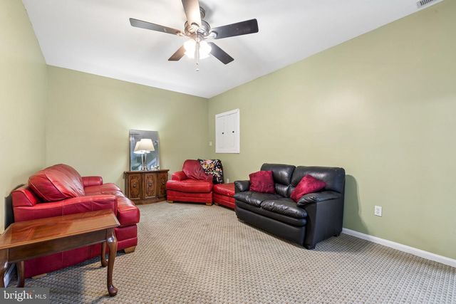 7214 CLIFTON RD, Clifton, VA 20124