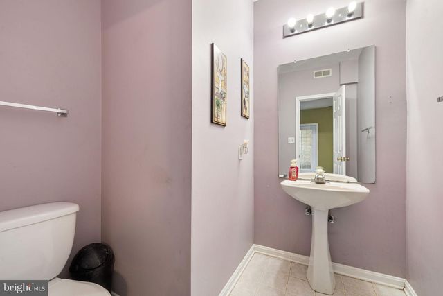 7214 CLIFTON RD, Clifton, VA 20124