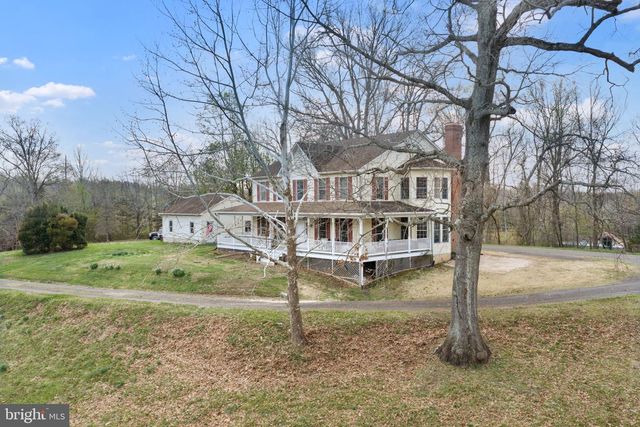 7214 CLIFTON RD, Clifton, VA 20124